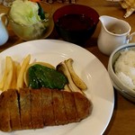 うえむら - 黒毛和牛もも肉ビーフカツ定食(1980円)