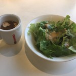 FORESTARIA - ランチコースのスープとサラダ