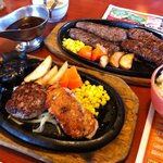 ブロンコビリー - 手前はレディースランチ、奥が炭焼がんこハンバーグ440g、ごはんは大盛りにした場合です