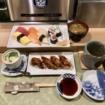 幸寿司 - 御寿司と名物焼穴子ハーフ