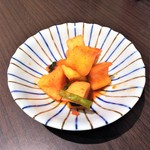 東海苑 - カクテキ。