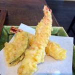 蕎麦 みづ乃 - ずっしり重い海老の天ぷら