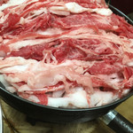 すき焼･鍋物 なべや - 牛肉鉄鍋