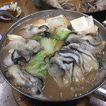 すき焼･鍋物 なべや - かきみそ鍋をぐつる