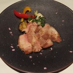 深川ワイナリー東京 - 山形産山形豚のロースト