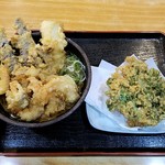 立喰いそば とんがらし - 盛り合わせ＋春菊天