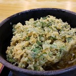 立喰いそば とんがらし - 下はしっとり、上はかりっと