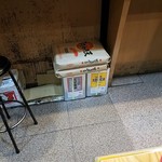 立喰いそば とんがらし - てんぷら粉と油