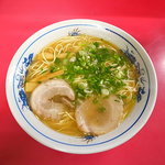 ラーメンセンター三宝 - ラーメン（カタ）