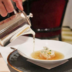 ラ・ベ - 蕪のコンソメ