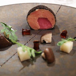 ラ・ベ - 鴨のフォワグラと胸身のテリーヌ 赤ワインのジュレ シェリーヴィネガー 野菜のコンフィ