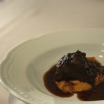 ラ リベラ - トップフォト１ 新得牛頰肉の赤ワイン煮