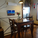 ウィウィ - 店内