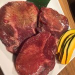 Wagyuu Yakiniku Tabehoudai Nikuyano Daidokoro - 厚切り牛タン！