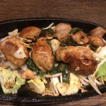 手羽先 とり料理 とり新 - 鉄板焼き  にんにく醤油味