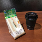 ローソン - サンドイッチとコーヒー