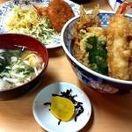 川源 - 【天丼￥640】味噌汁&おしんこ付き