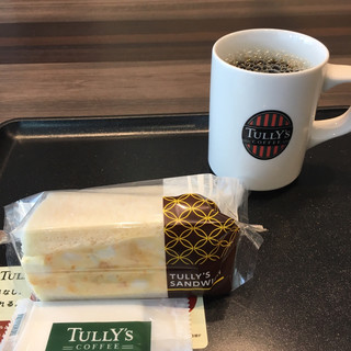 Tarizu Kohi - オリジナルエッグサラダサンドとコーヒー