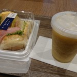 リトルマーメイド - サンドイッチとミックスジュース