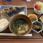 UOBAL S.A.L - 塩鯖定食