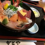 Shokujidokoro Kadoya - 海鮮丼 1,500円