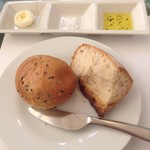 レストランいしだ - パン（金のランチ）