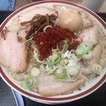 Tanaka Sobaten - 肉そば＋大盛＋味付玉子   辛味投入