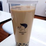 美茶 - 【オリジナルミルクティーＬ￥490(税込)】＋トッピング【タピオカ￥60(税込)】
オーダー時、甘さと氷の量を選べます
黒糖味っぽいタピオカがモチモチしてて美味♪