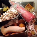 マンボ飯店 - 新鮮野菜いっぱいカウンタに!!