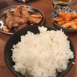 焼肉ホルモン大衆酒場 真 肉焼屋 - 