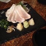 酒処 TRio - 種鶏ムネ肉たたき刺し