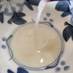 まん作 - 最後は蕎麦湯だけで…♪゛
      イイ感じの濃さとトロみです〜♡
      上富良野のお水は美味しい(*´˘`*)♡