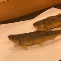秋田 てんぷら みかわ - 諸子が泳いでます