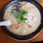 しなとら - とんこつラーメン