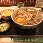 味奈登庵 - 肉南蛮そば 大盛り＋玉子♡  
      無料の揚げ玉はもちろん貰う。
      アゲダマビンボー！