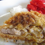 たまおか食堂 - 終盤にはソースで。