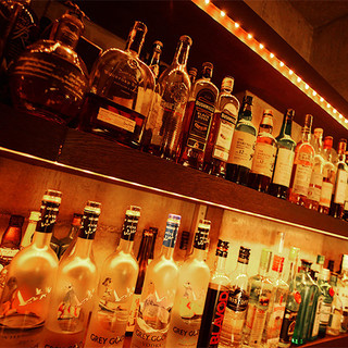 We will create your favorite drink with over 100 types of alcohol.