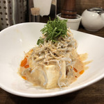 創作麺工房 鳴龍 - 「しらす冷やっこ」400円