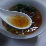 萬和樓 - 牛肉麺のスープ