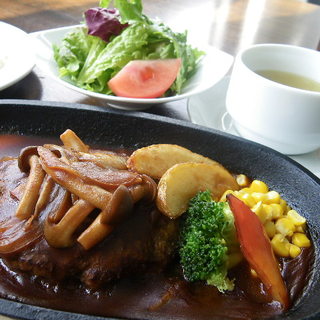 MIRAI restaurant&cafe_2