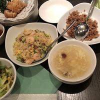 廣東料理 民生 ヒルトンプラザウエスト店 - 