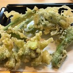 Man chou - 春野菜の天ぷら