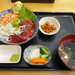 ごはん屋さくら - 静岡てんこ盛り丼