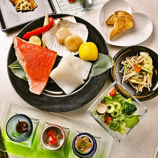 [For those who don't like meat] Seafood course 8,800 yen ~ Great for anniversaries and entertainment ~