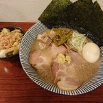 灼味噌らーめん 八堂八 - 