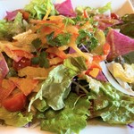 フジヤマ キッチン - FUJIYAMA KITCHENサラダハーフ アップ