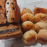 コミネベーカリーパン工房こみね - ぶどうぱん、コーヒーサンド、林檎あんぱん、こしあんぱん、うぐいすぱん、つぶあんぱん、ごまあんぱん、しろあんぱん、桜あんぱん、くりあんぱん