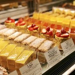 スイーツby軽井沢エレガンス - ショーケース