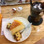 イタリアのおいしいお菓子 アレグロドルチェ - 軽いクアトロフォルマッジョ(¥270)
            セットアイスコーヒー(¥216)