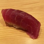 鮨 さかい - 赤身・・赤身らし旨みを感じる品。
